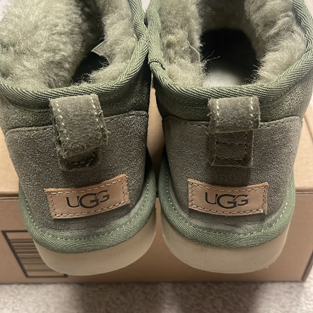 Authentic UGG WOMEN'S ULTRA MINI SUEDE SHEARLING LINED BOOTS OLIVE GREEN